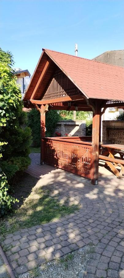 Rozsakert Apartmanhaz Hajdúszoboszló Екстериор снимка