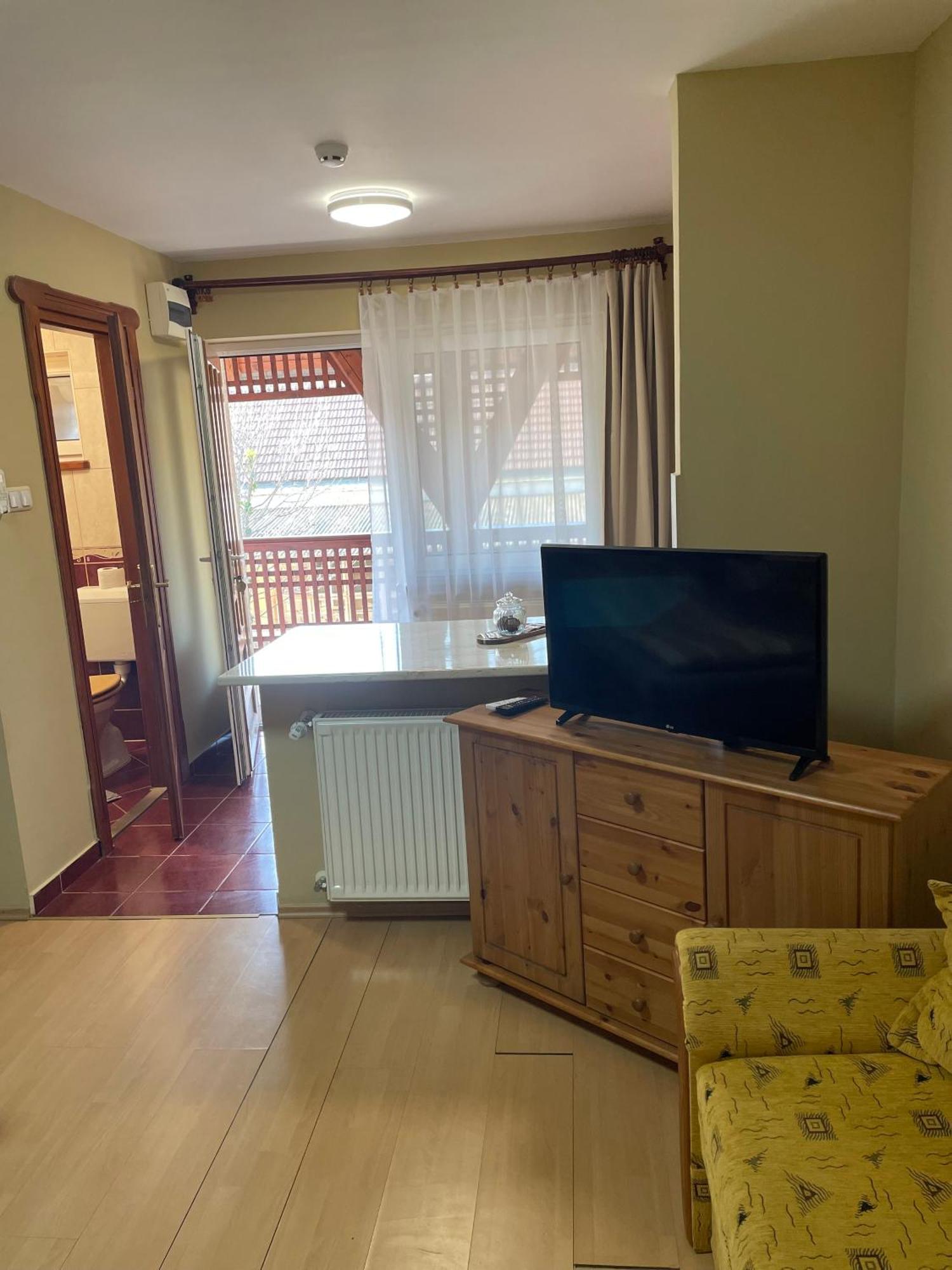 Rozsakert Apartmanhaz Hajdúszoboszló Екстериор снимка